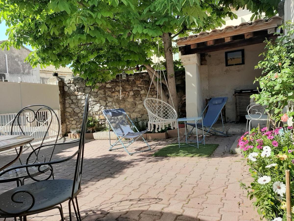 فيلا La Capucinette A L'Ombre Du Marronnier موسان ليه ألبيل المظهر الخارجي الصورة